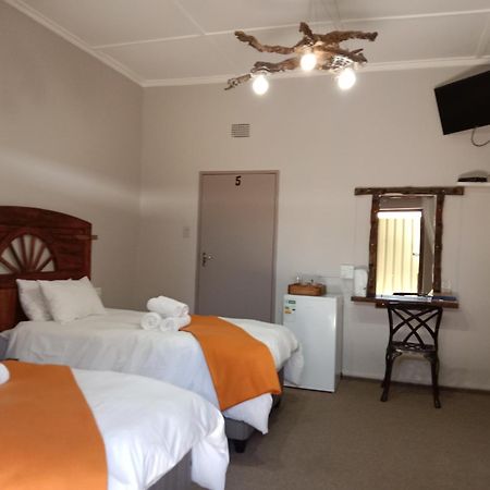 Die Windpomp Guesthouse Gobabis Buitenkant foto