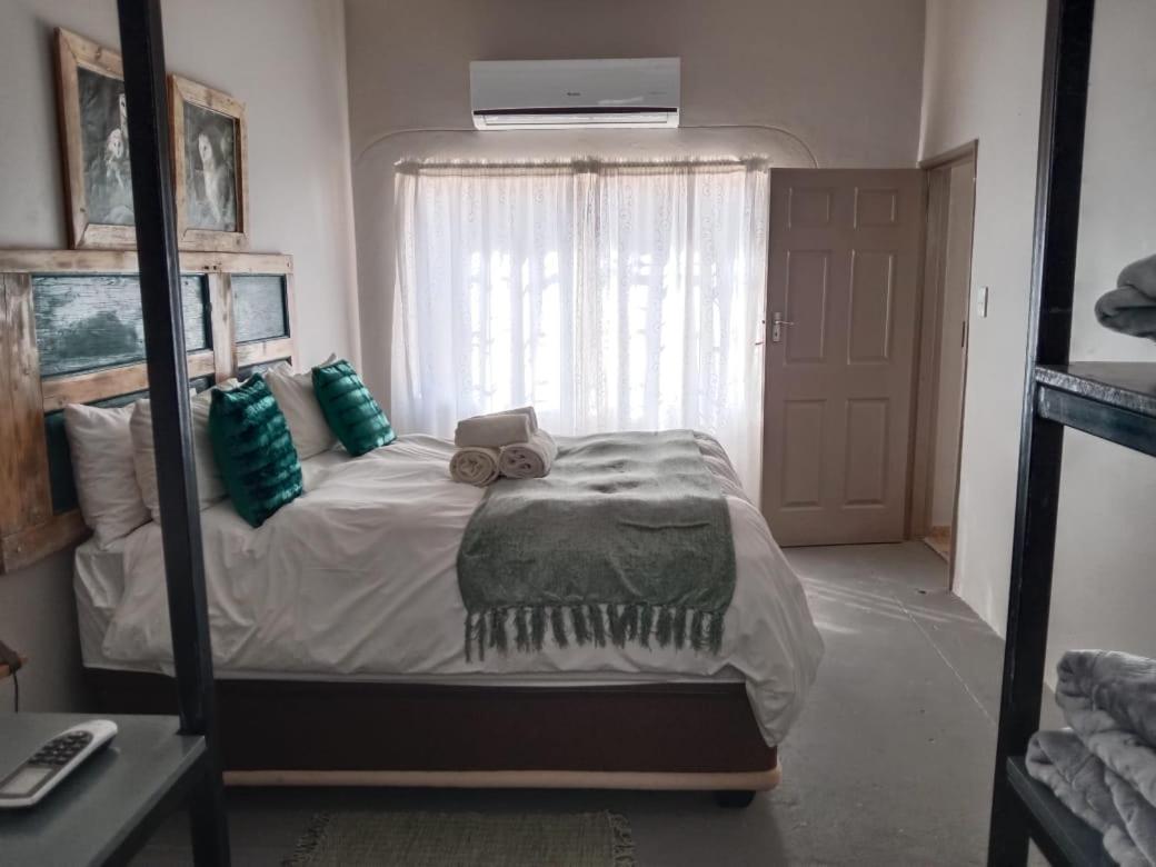 Die Windpomp Guesthouse Gobabis Buitenkant foto