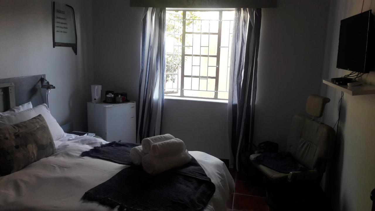 Die Windpomp Guesthouse Gobabis Buitenkant foto