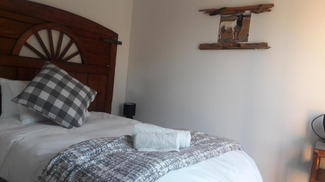 Die Windpomp Guesthouse Gobabis Buitenkant foto